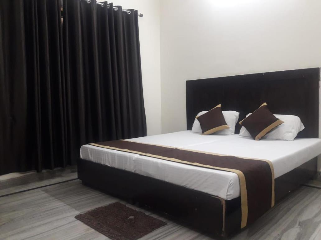 Hotel The Bird Dehradun Luaran gambar