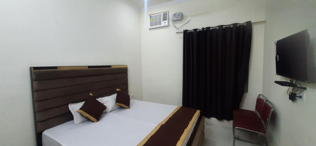 Hotel The Bird Dehradun Luaran gambar