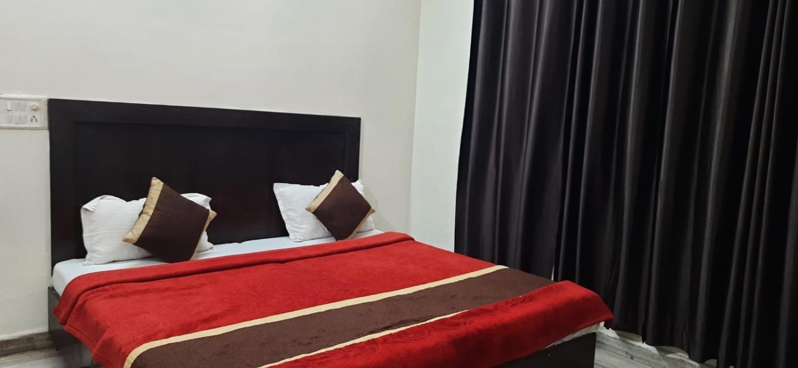 Hotel The Bird Dehradun Luaran gambar